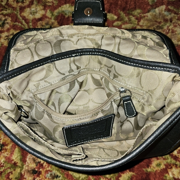 Coach Bag - Picture 4 of 7